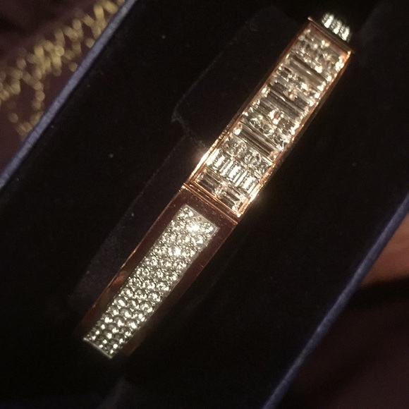 Swarovski Ethic Narrow bangle - Picture 5 of 10